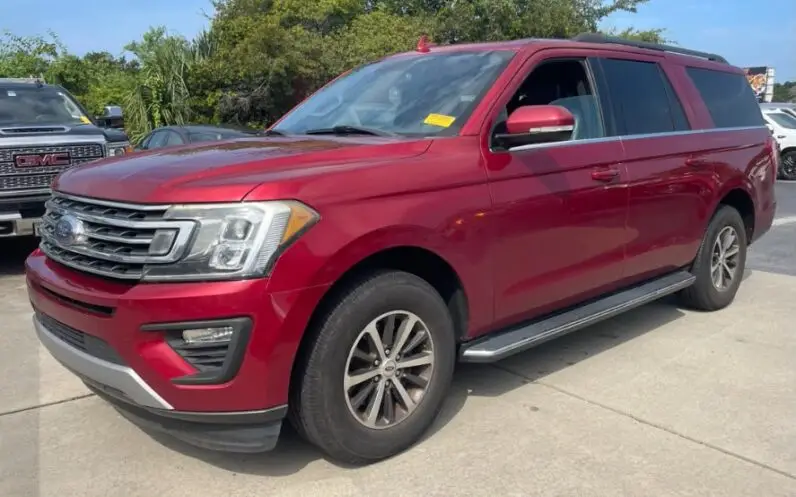 2019 Ford Expedition MAX XLT - vista lateral izquierdo
