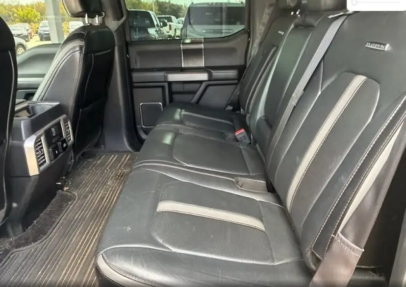 2018 Ford F-150 Platinum - vista lateral izquierdo