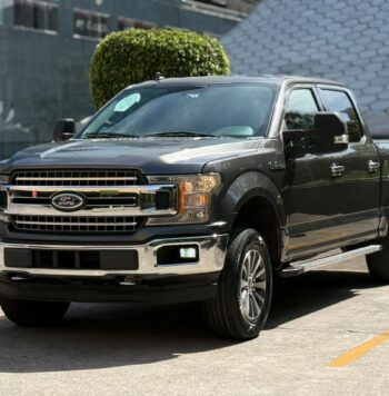 2018 Ford F-150 XLT - vista frontal