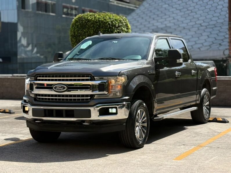 2018 Ford F-150 XLT - vista frontal