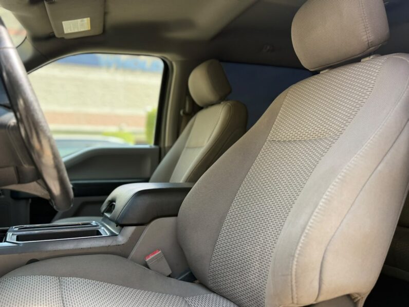 2018 Ford F-150 XLT - vista lateral izquierdo