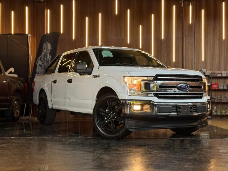 2019 Ford F-150 XLT - vista lateral trasero