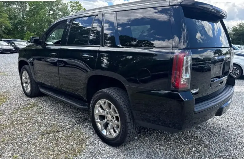 2018 GMC Yukon SLT - vista lateral derecho