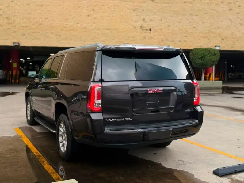 2017 GMC Yukon XL 1500 SLT
