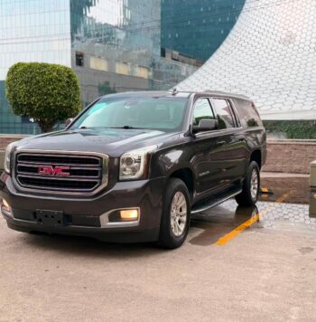 2017 GMC Yukon XL 1500 SLT - vista lateral izquierdo