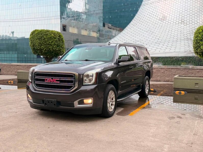 2017 GMC Yukon XL 1500 SLT - vista lateral izquierdo