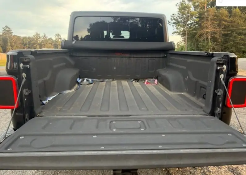 2020 Jeep Gladiator Rubicon - vista lateral izquierdo