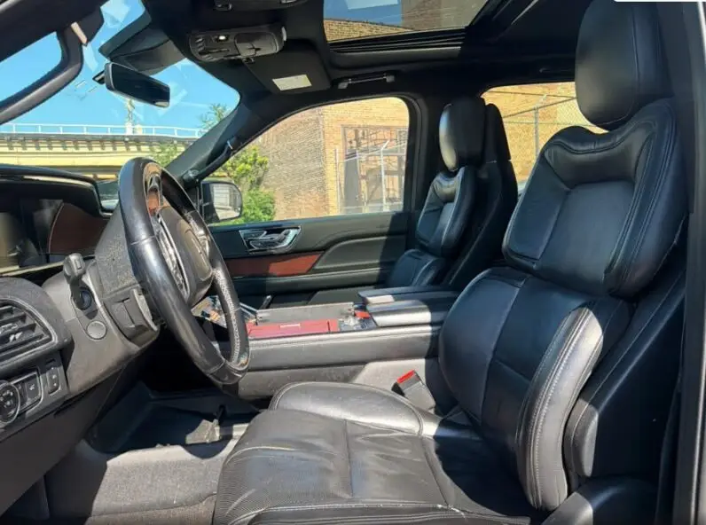 2021 Lincoln Navigator Reserve - vista lateral izquierdo