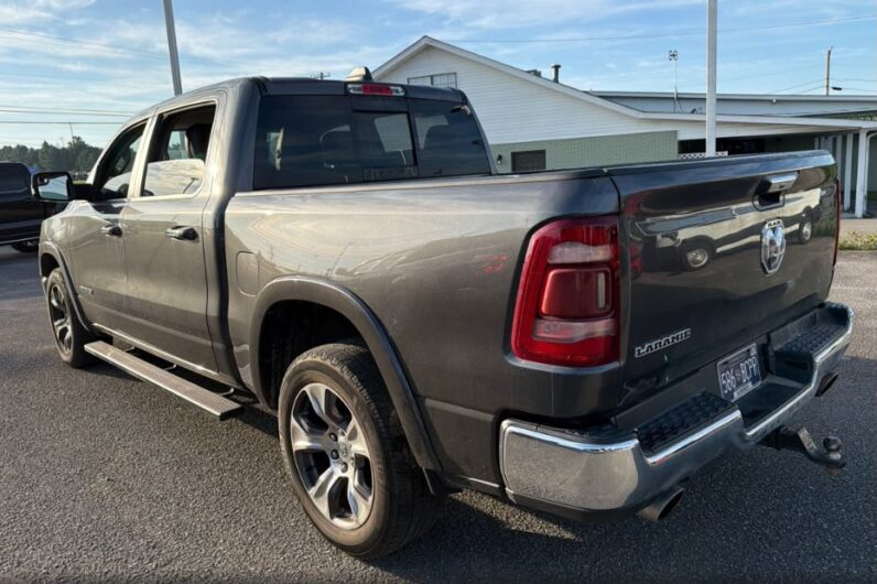 2020 RAM 1500 Laramie - vista lateral derecho