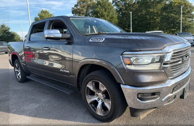 2020 RAM 1500 Laramie - vista lateral izquierdo