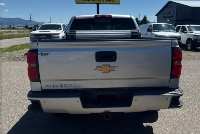 2018 Chevrolet Silverado 1500 LT Z71 - vista lateral derecho