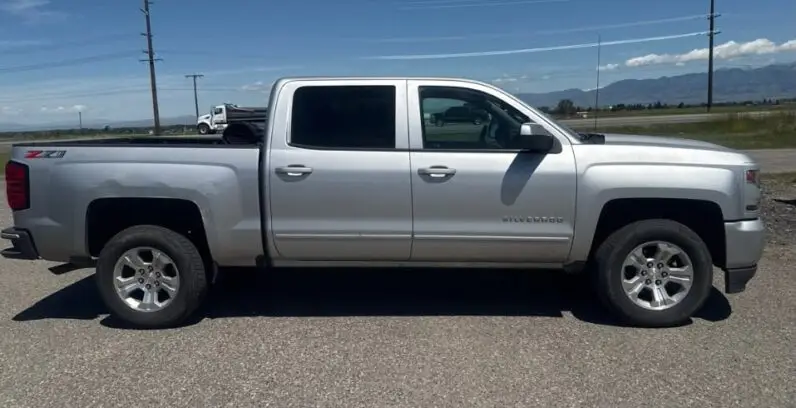 2018 Chevrolet Silverado 1500 LT Z71 - vista lateral izquierdo