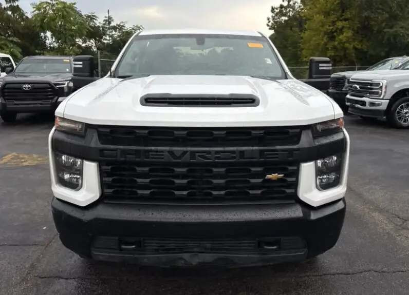 2021 Chevrolet Silverado 2500 W/T - vista frontal