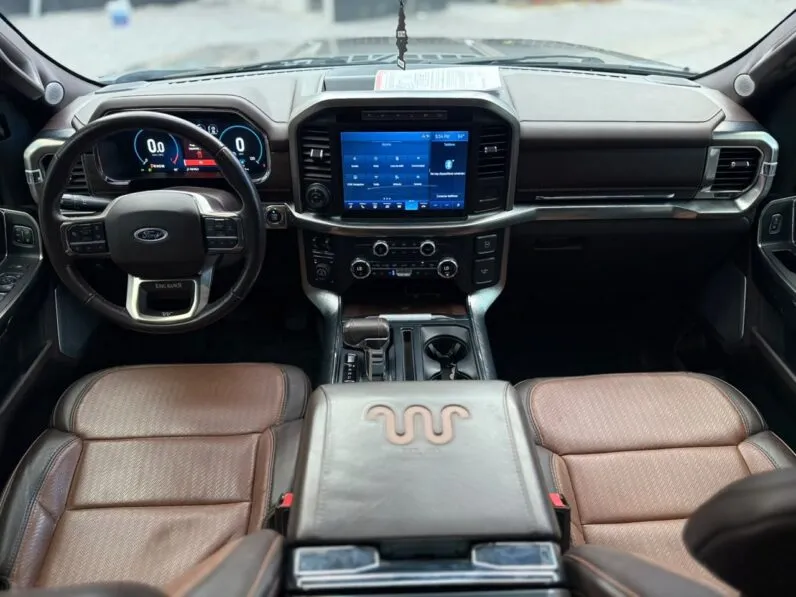 2021 Ford F-150 King Ranch - vista lateral trasero