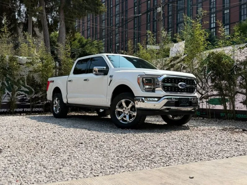 2021 Ford F-150 King Ranch - vista lateral frontal