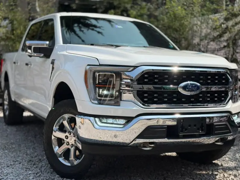 2021 Ford F-150 King Ranch - vista trasera