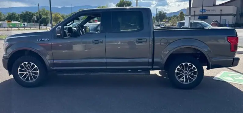 2018 Ford F-150 Lariat - vista lateral frontal