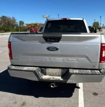 2019 Ford F-150 XLT - vista frontal