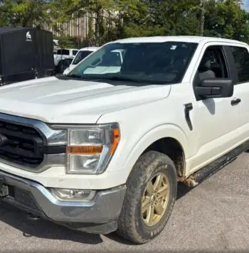 2021 Ford F-150 XLT - vista frontal