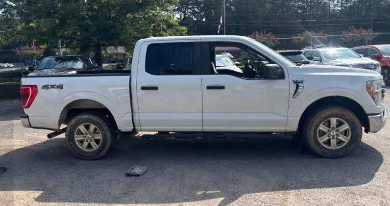 2021 Ford F-150 XLT - vista lateral izquierdo