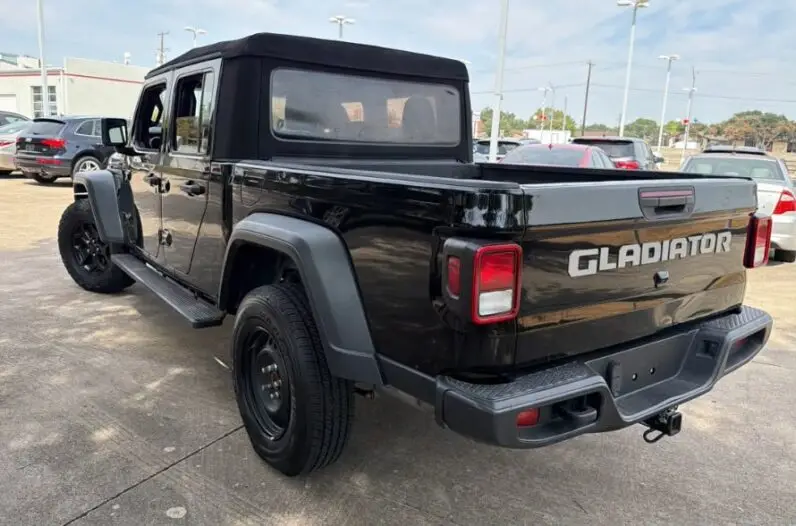 2020 Jeep Gladiator Sport S - vista frontal