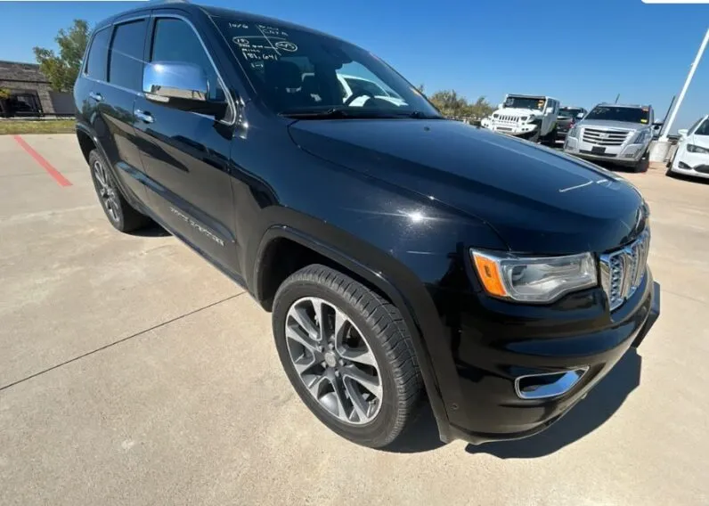 2018 Jeep Grand Cherokee Overland - vista trasera
