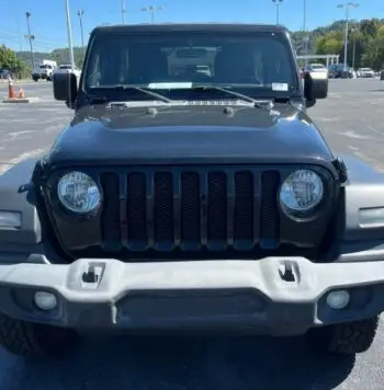 2018 Jeep Wrangler Unlimited Sport - vista frontal