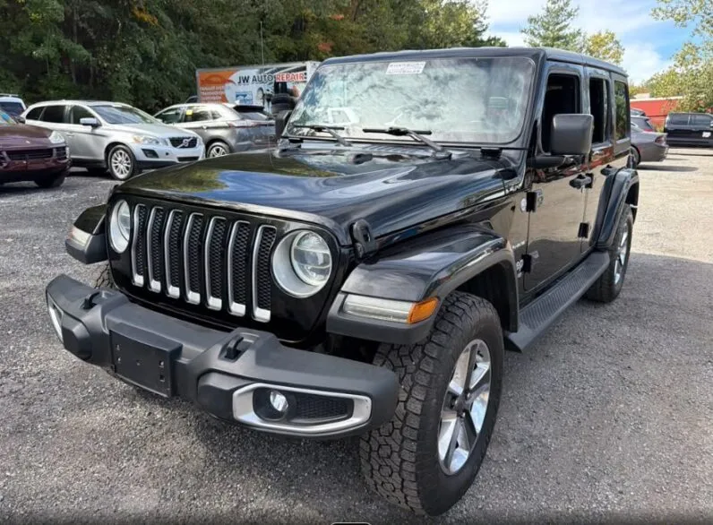 2018 Jeep Wrangler Unlimited Sahara - vista lateral frontal