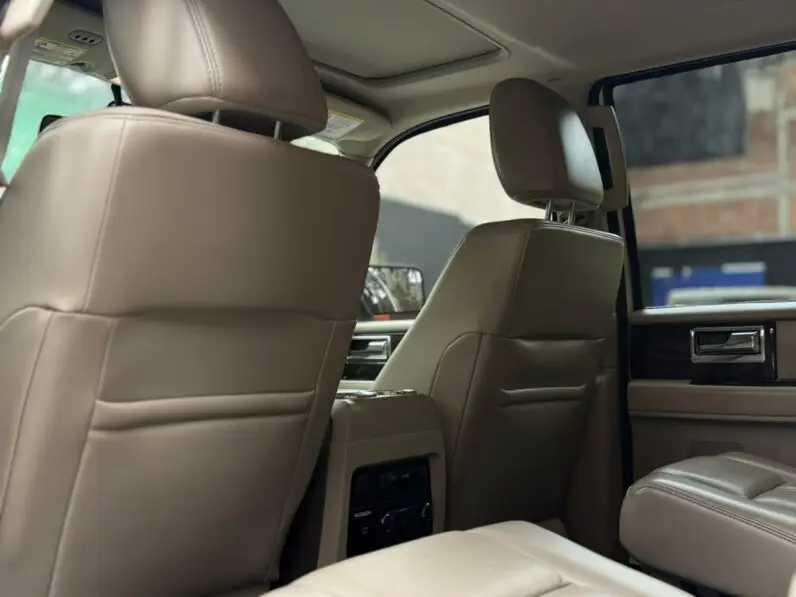 2017 Lincoln Navigator Select