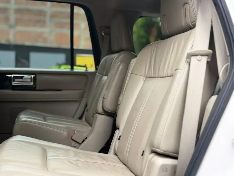 2017 Lincoln Navigator Select