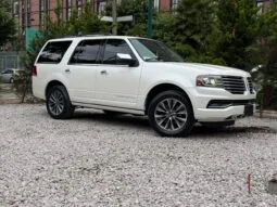 2017 Lincoln Navigator Select